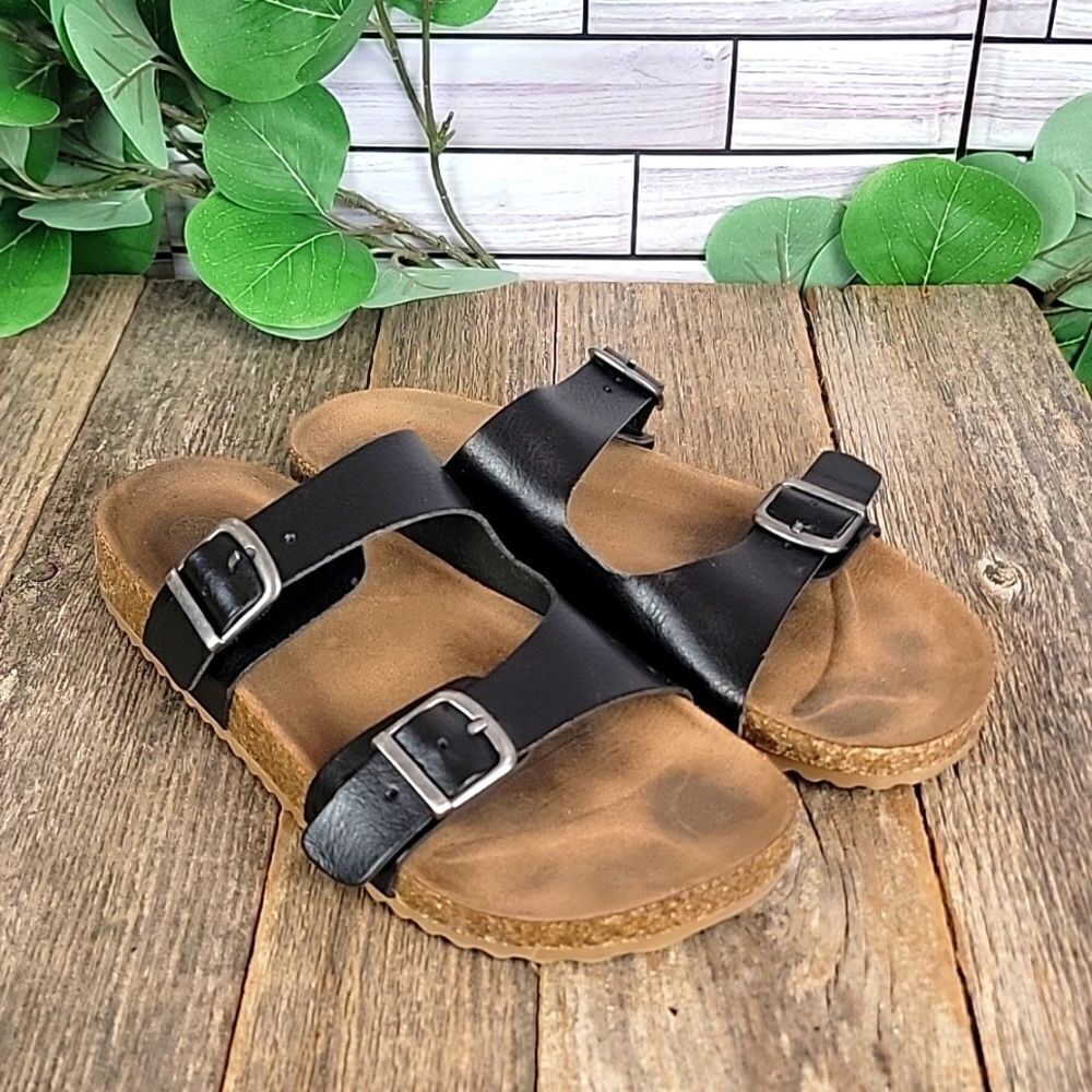 Cat and Jack kids slide sandals Size Y2